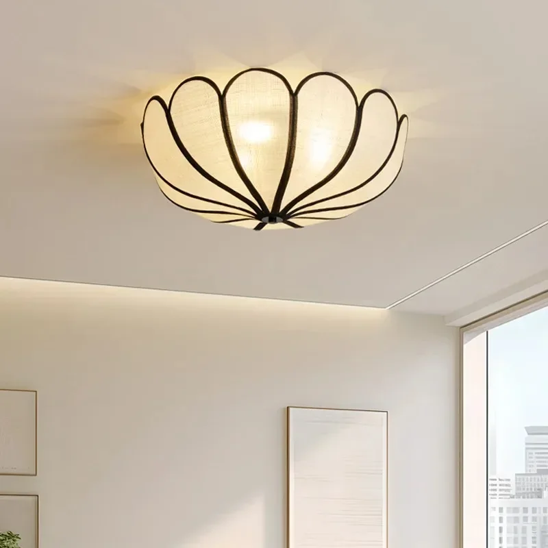 

GHJUYIOL French Cream Wind Ceiling Light Simple and Medieval Warm Bedroom Light Living Room and Study Light