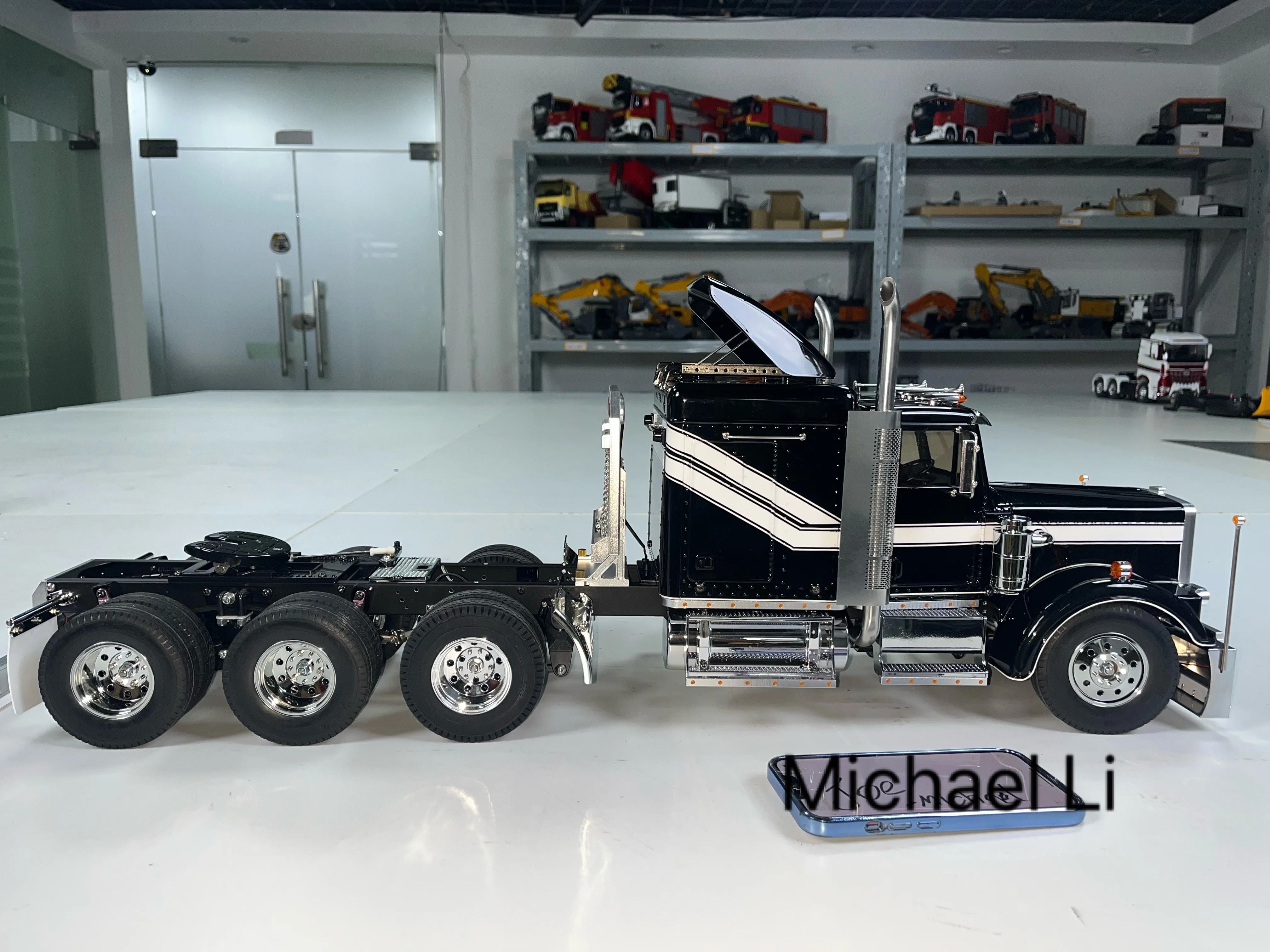 

1/14 RC Tractor Truck 8x4 TAMIYA 56301 RTR Metal Chassis 3Speed DIY Assembled Painted Light Sound Flysky ST8 Radio Battery