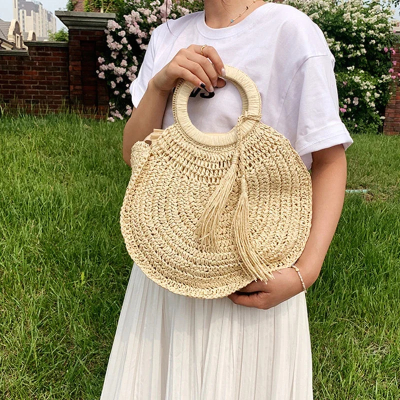 

Straw Bag Rattan Woven Round Tassel Handbag for Women Large Capacity Shoulder Tote Purse Ladies Holiday Wood Handle Shopping Bag
