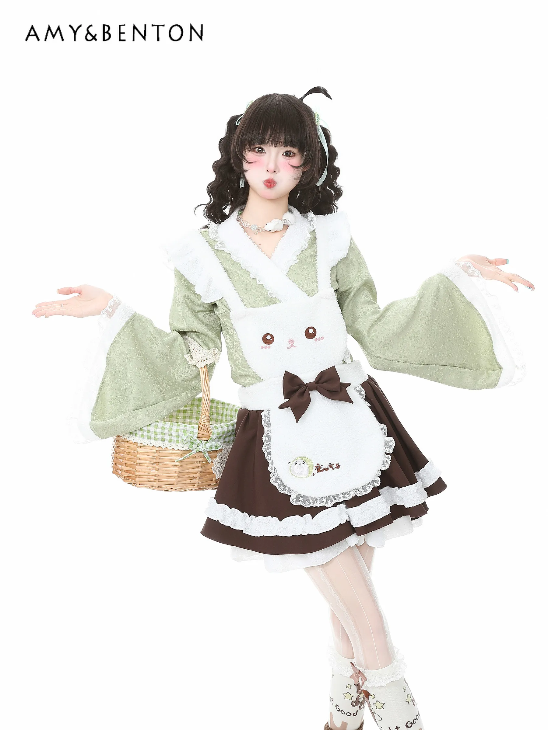 

2026 Spring and Autumn Women's Plush Hooded Cloak Green Jacquard Top Cute Cartoon Embroidered Short Strap Dress Set