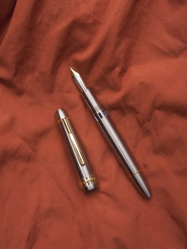 MAJOHN Ti-136 المعادن المكبس قلم حبر سبائك التيتانيوم EF/F/M 0.38/0.5/0.7 مللي متر بنك الاستثمار القومي قلم حبر مكتب الأعمال هدية Luxuris الكاتبين