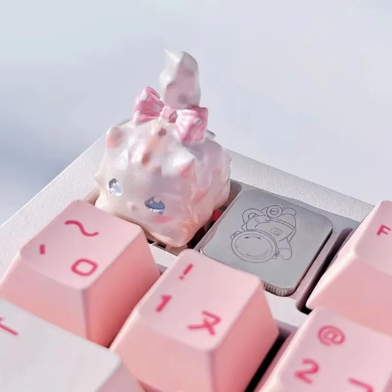 

Crying Cat Key Cap Artisan Resin Keyboard Caps Custom MX Switch Keycaps for Mechanical Keyboard Accessories Cute Pink Keycaps