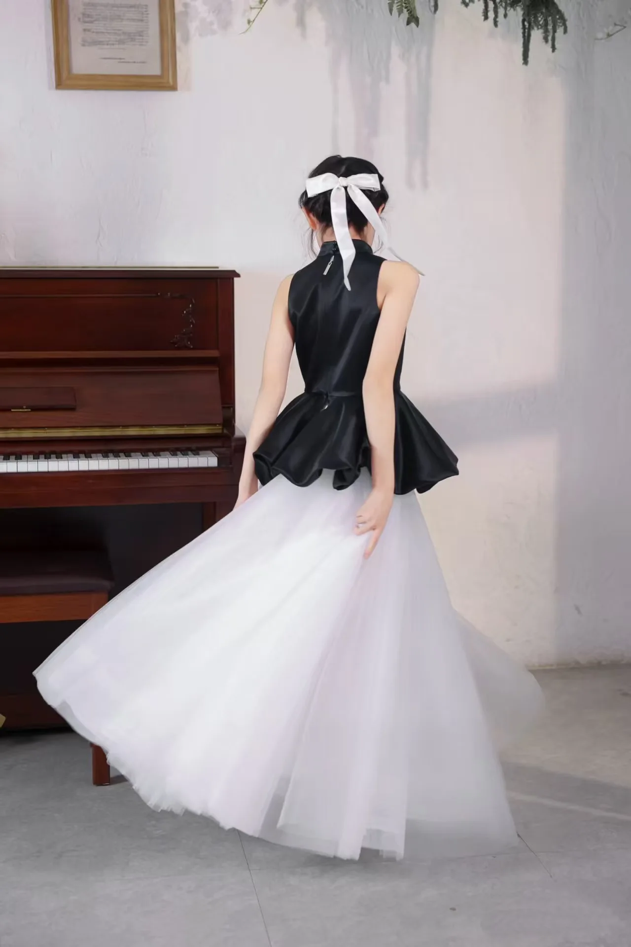 New Girls Dress Elegant High-end Sense catwalk host costume Children's Princess Dress Birthday Black Evening Dress
