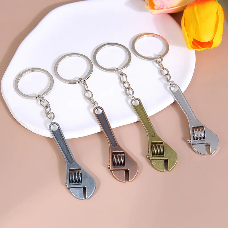 

2 инструмента, разборный ключ, брелок, подвеска, брелок для ключей из цинкового сплава, индивидуальная гравировка на заказ