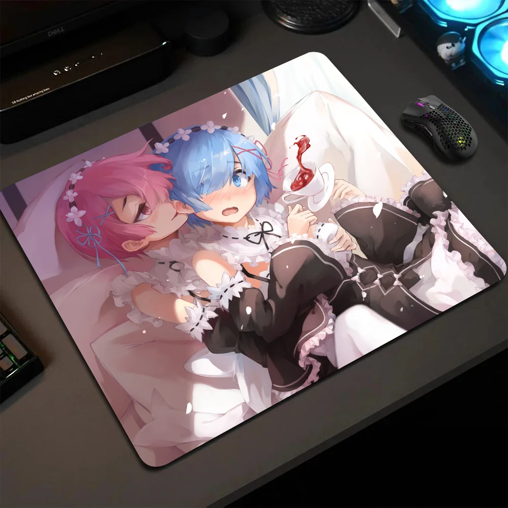 Re Zero Mousepad Small LockEdge Mouse Pad For Gamers Computer Desk Pad Rectangular Anti-slip Rubber