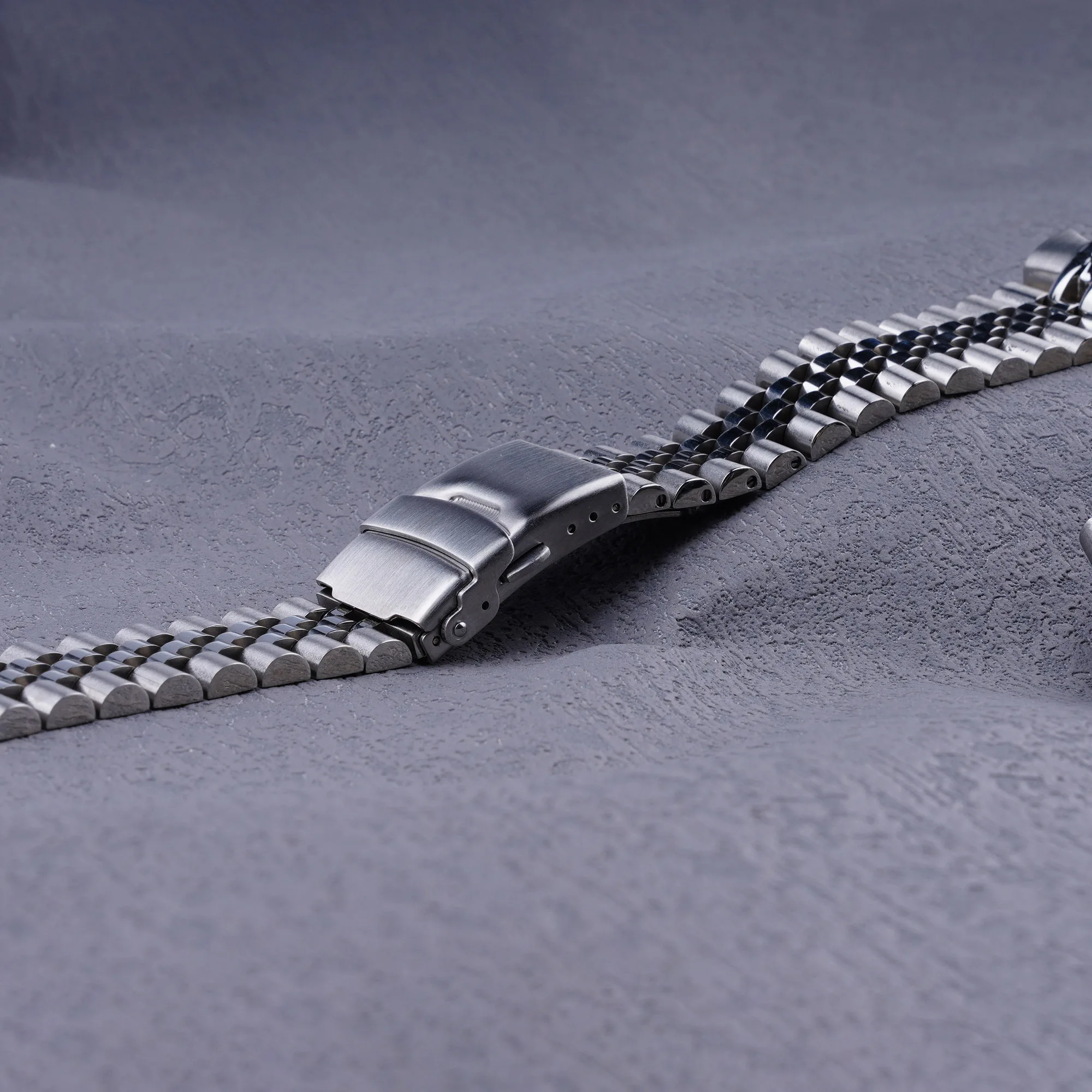 22mm 316L Stainless Steel Watchband Silver Jubilee Watch Band Strap Silver Bracelets Solid Curved End For MDV-106 MDV-106B