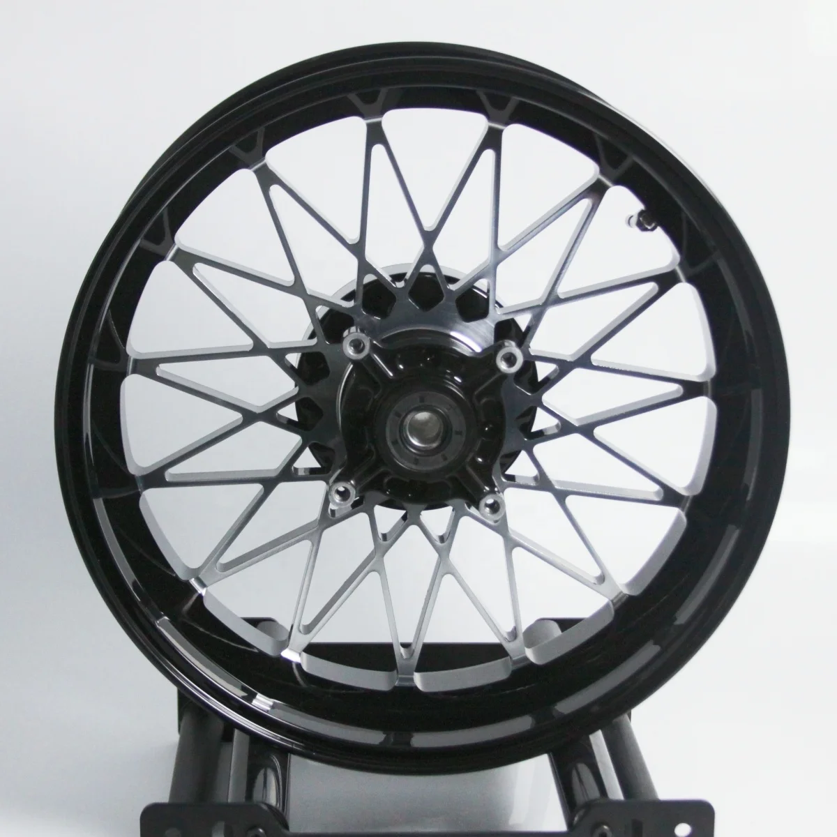 High Performance 15inch 14inch Black CNC 6061 Aluminum Forged Motorcycle Scooter Wheel for Yamaha XMAX 300