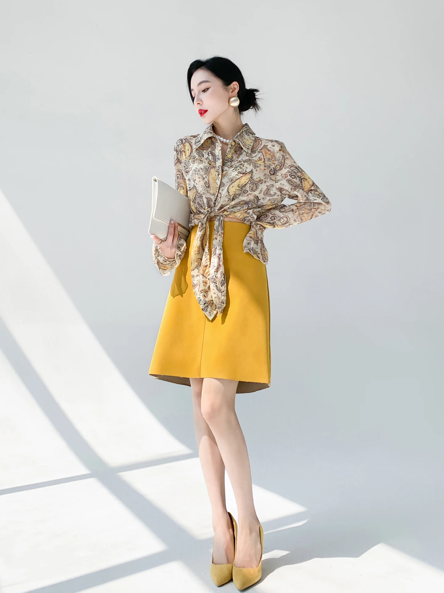 

Модная женская рубашка с длинным рукавом и принтом, укороченная, с поясом, весна-лето, дышащий полиэстер, Aksaya Mati Vintage Flair