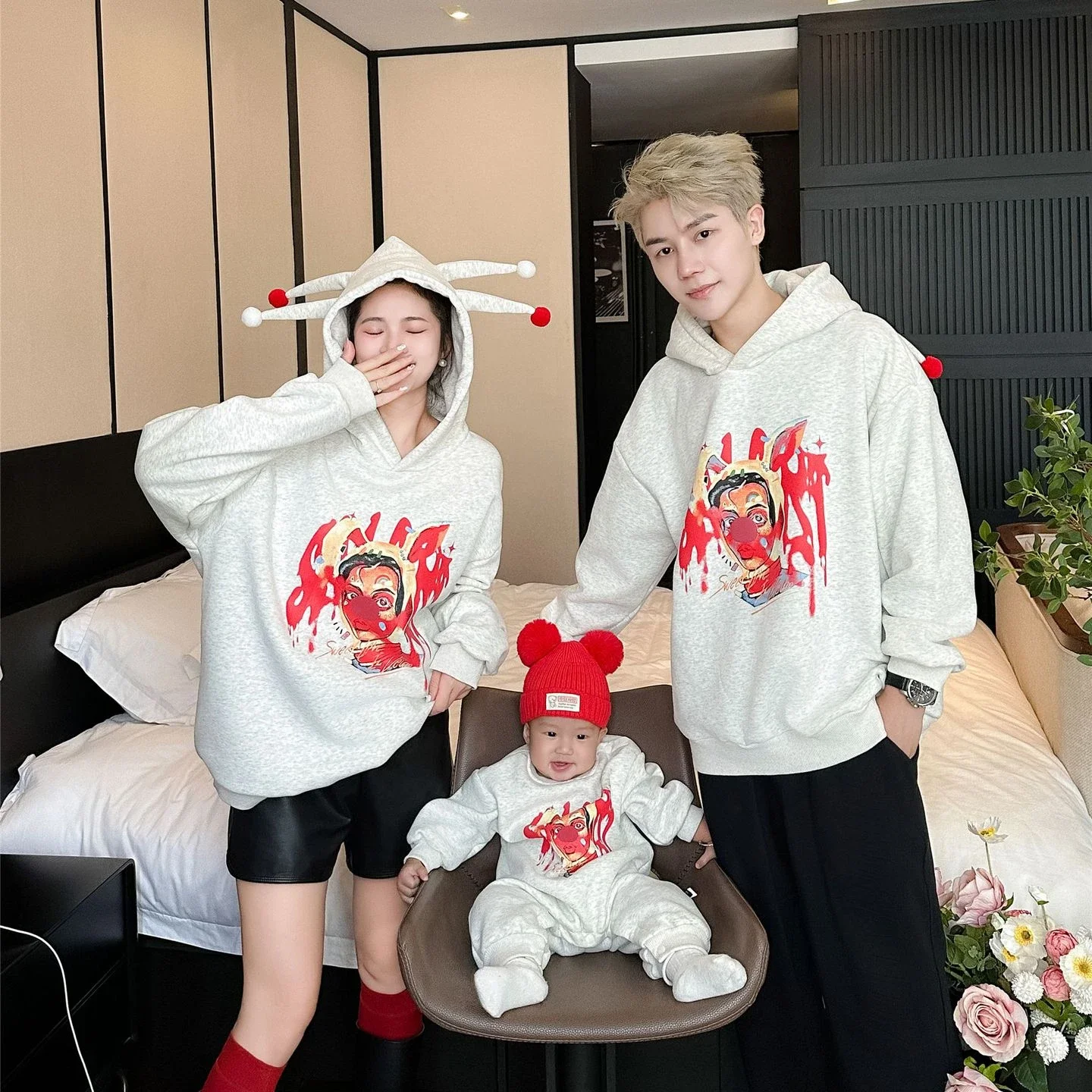 Winter Family Matching Hoodie Korean Fashion Dad and Daughter Son Warm Hooded Sweatshirts Mom and Children Clothes Baby Bodysuit