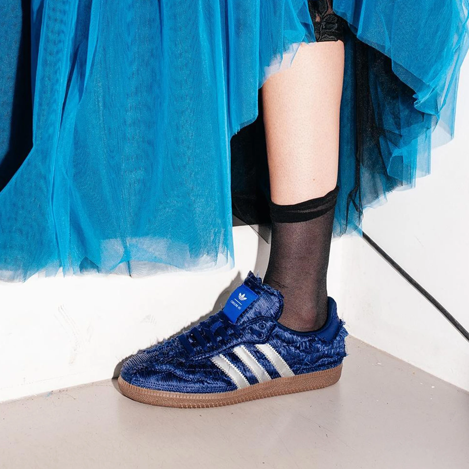 حذاء أديداس الأصلي البرسيم للرجال والنساء من الساتان خفيف الوزن كاجوال كلاسيكي JP9282