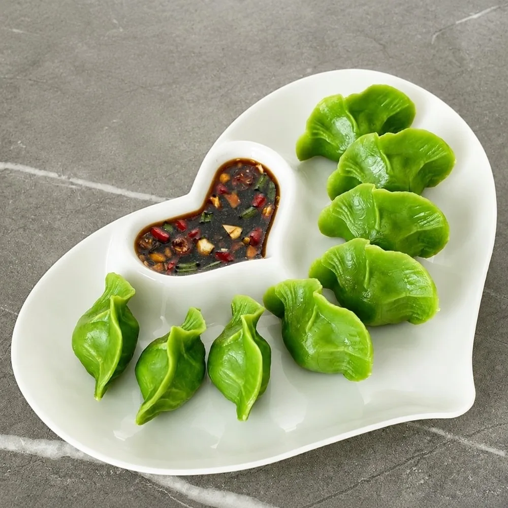 Light Luxury Heart-shaped Dumpling Plate PET Multifunctional Snack Plate Wave Texture Transparent Dipping Dish Salad Plate