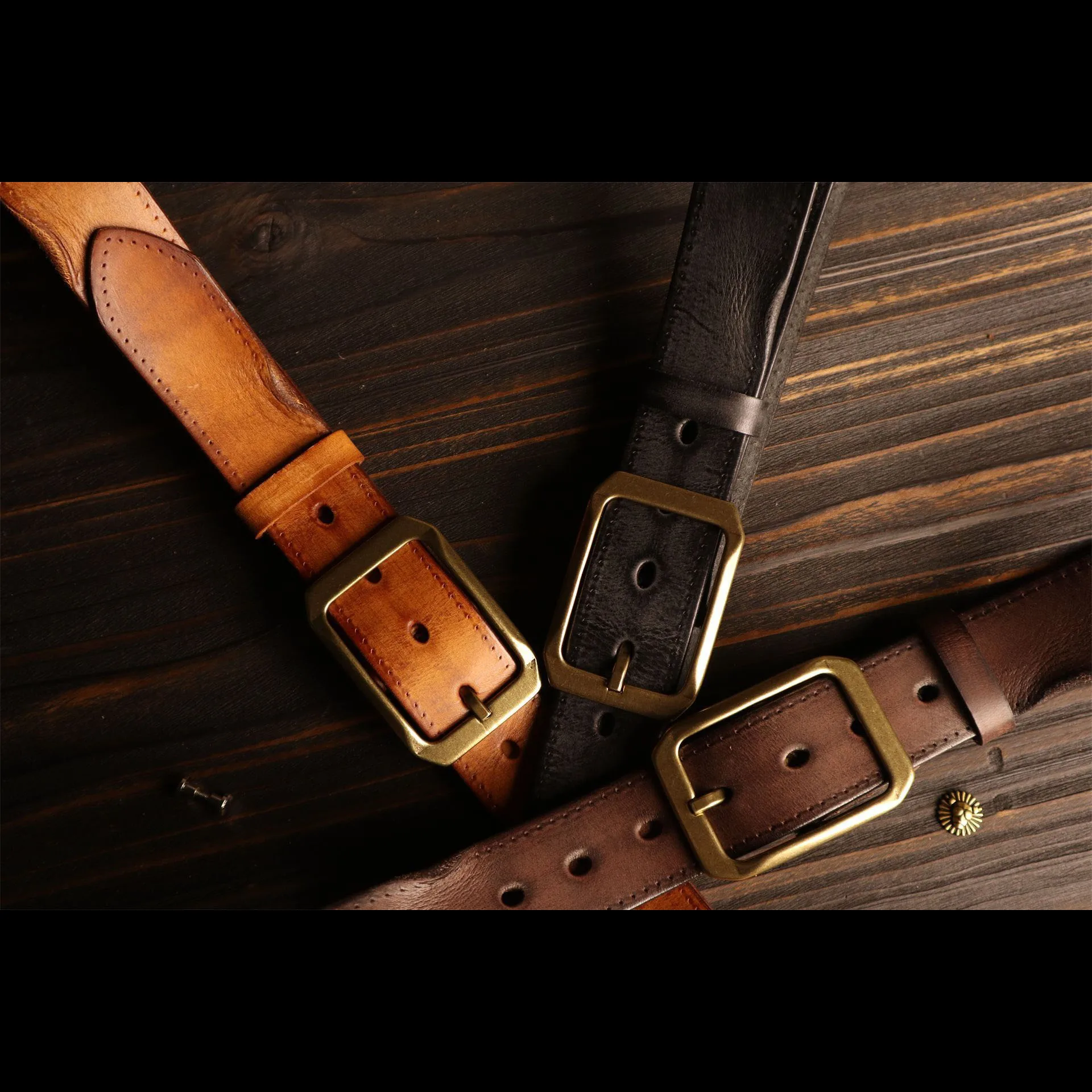 Stylish and Durable Handcrafted Genuine Leather Sutural Belt with Retro Brass Buckle for Men's Casual and Workwear Jeans