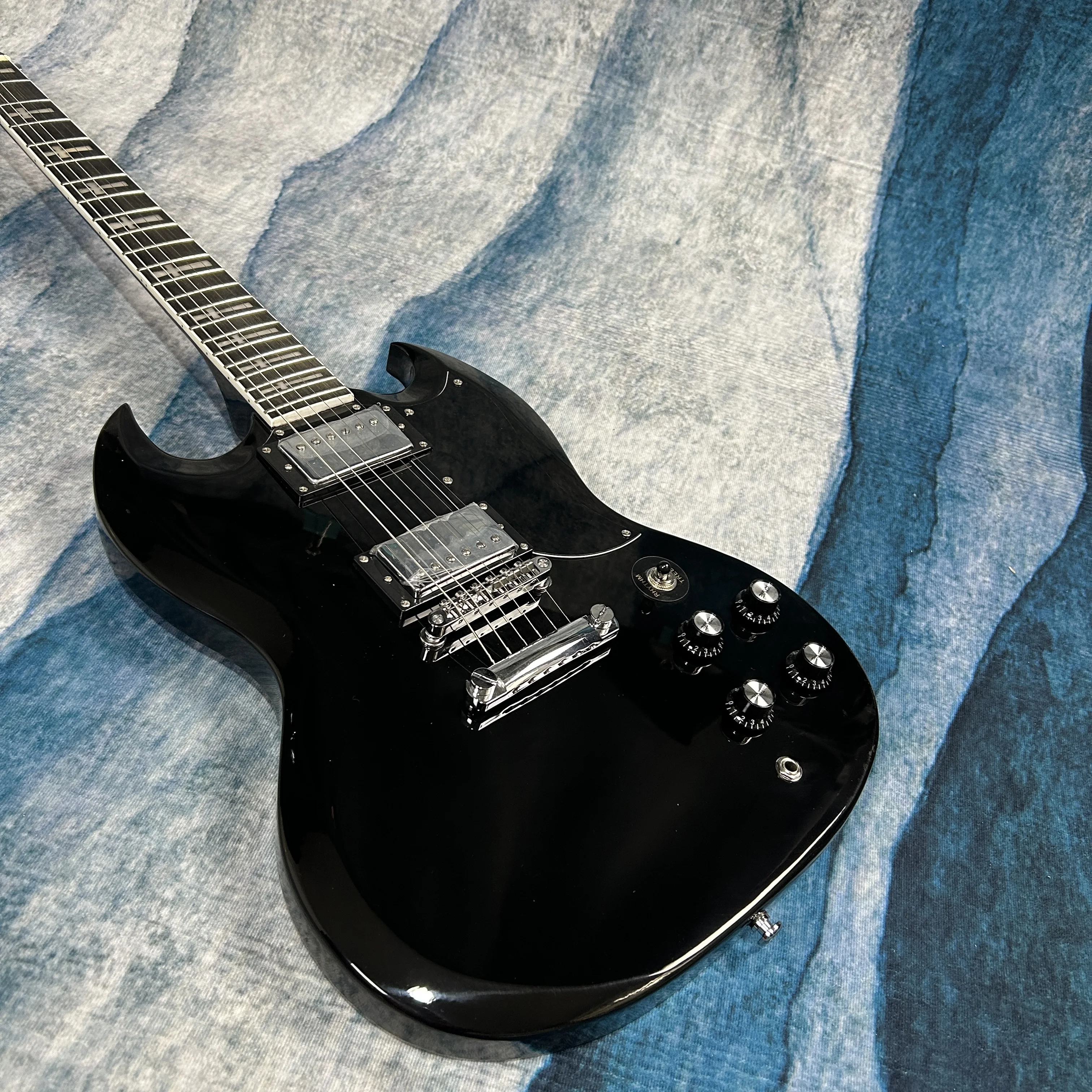 Gitar Listrik SG Hot Sale, Pickup HH, Hardware Chrome, Body Mahoni, Fingerboard Rosewood, 22 Fret