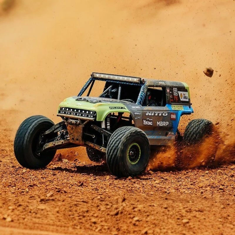 

Радиоуправляемая модель внедорожника Yikong YK4073 1/7 Scale TB7 Off Road Pioneer RC Electric 4WD Desert Short Course Truck для любителей радиоуправляемых моделей.