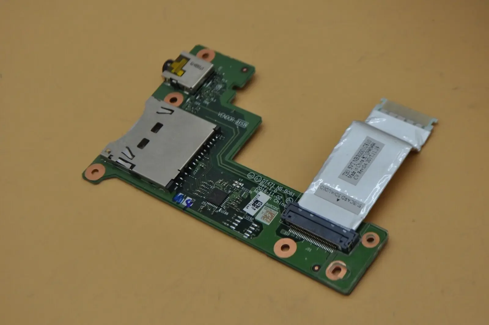 

FOR Lenovo ThinkPad T470s Series NS-B081 Audio Jack Board w Cable