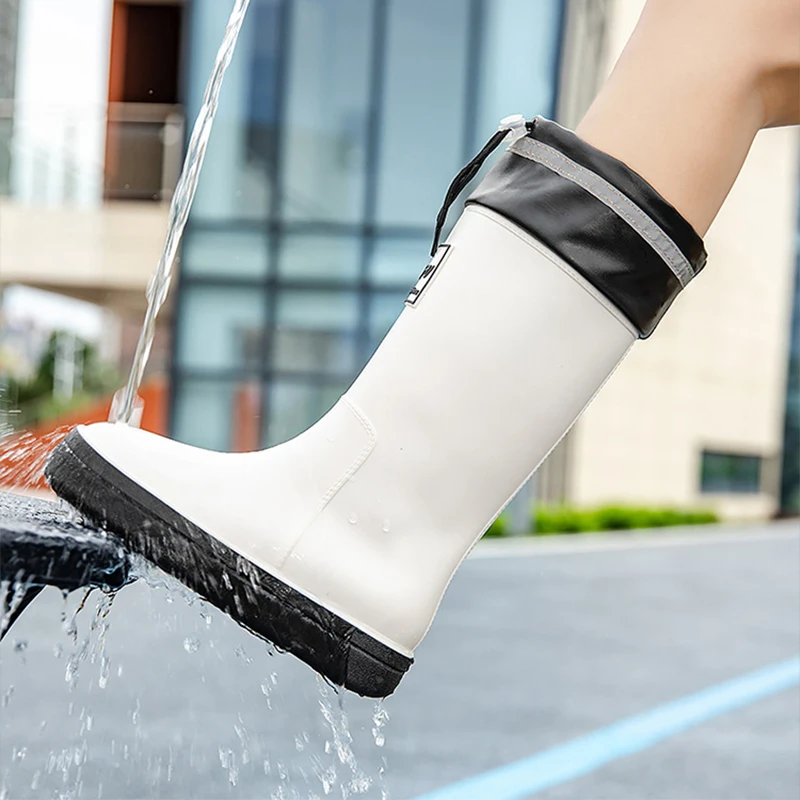 2024 New Rain Boots Women Summer Anti-Slip Trend Soft Rain Shoes Outdoor Fishing On Foot Winter Warm Thick Sole Waterproof Shoes