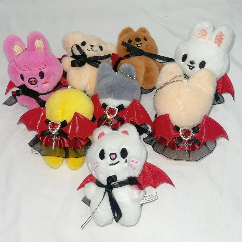 SKZOO Flow のぬいぐるみペンダント 子供用 ハロウィン 悪魔の羽 クリスタルマント バックパックペンダント ストレイキッズペンダント クリスマス