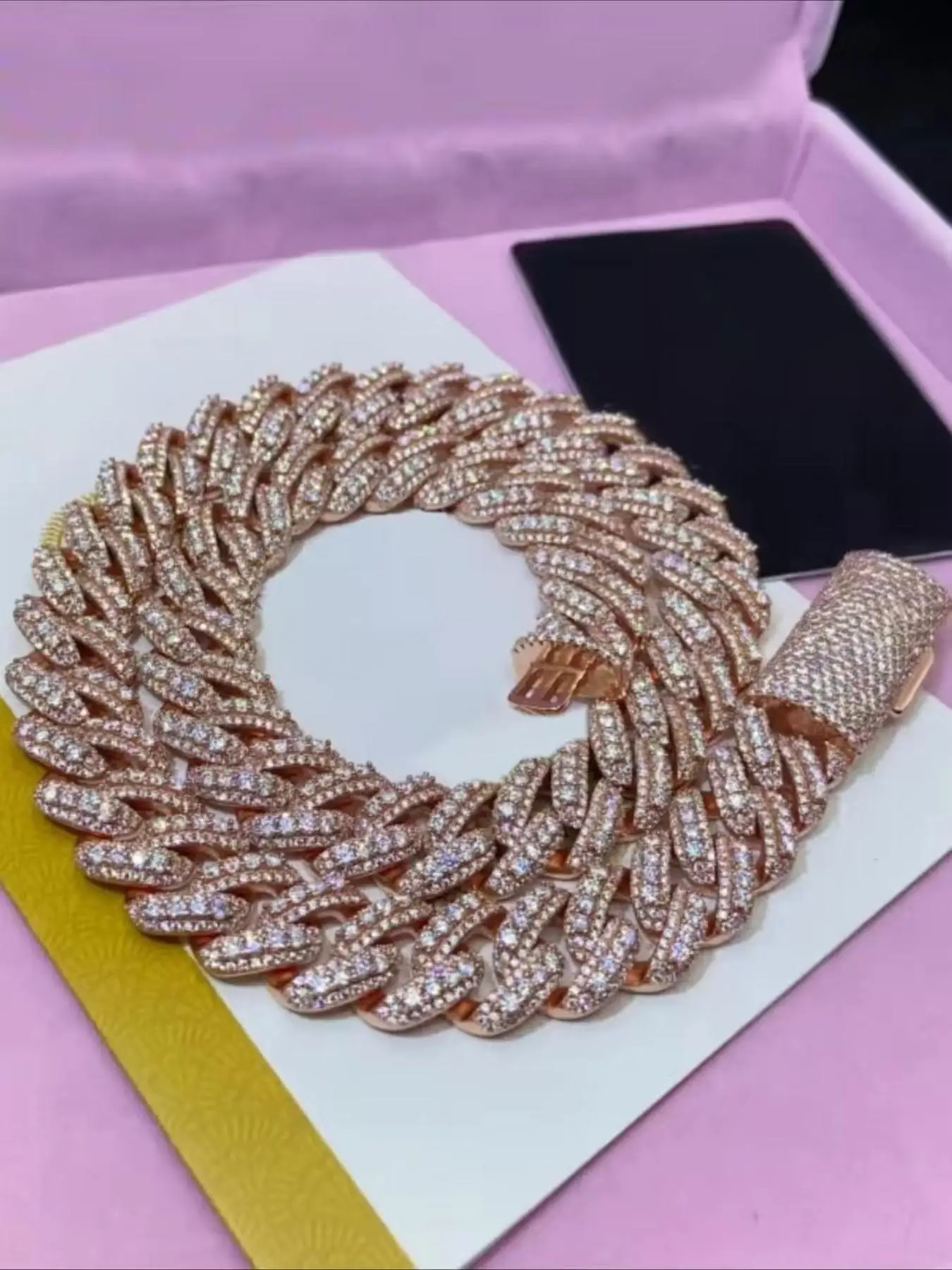Customized high-quality ice-encrusted hip-hop style items 8mm Cuban chain, street culture accessories, hip-hop jewelry