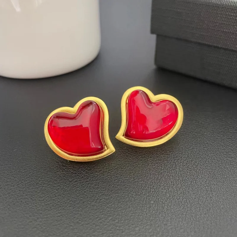 New Special OfferEuropean American Niche Red Heart-Shaped Ear Studs，Simple and Stylish Personality Earrings