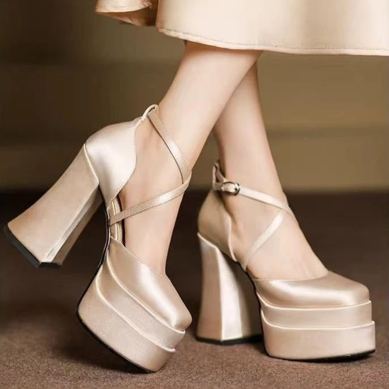 2026 Women'S Summer Europe Fashion Waterproof Table Square Head Hollow Thick Heel Baotou High Heel Runway Sandals Party Pumps