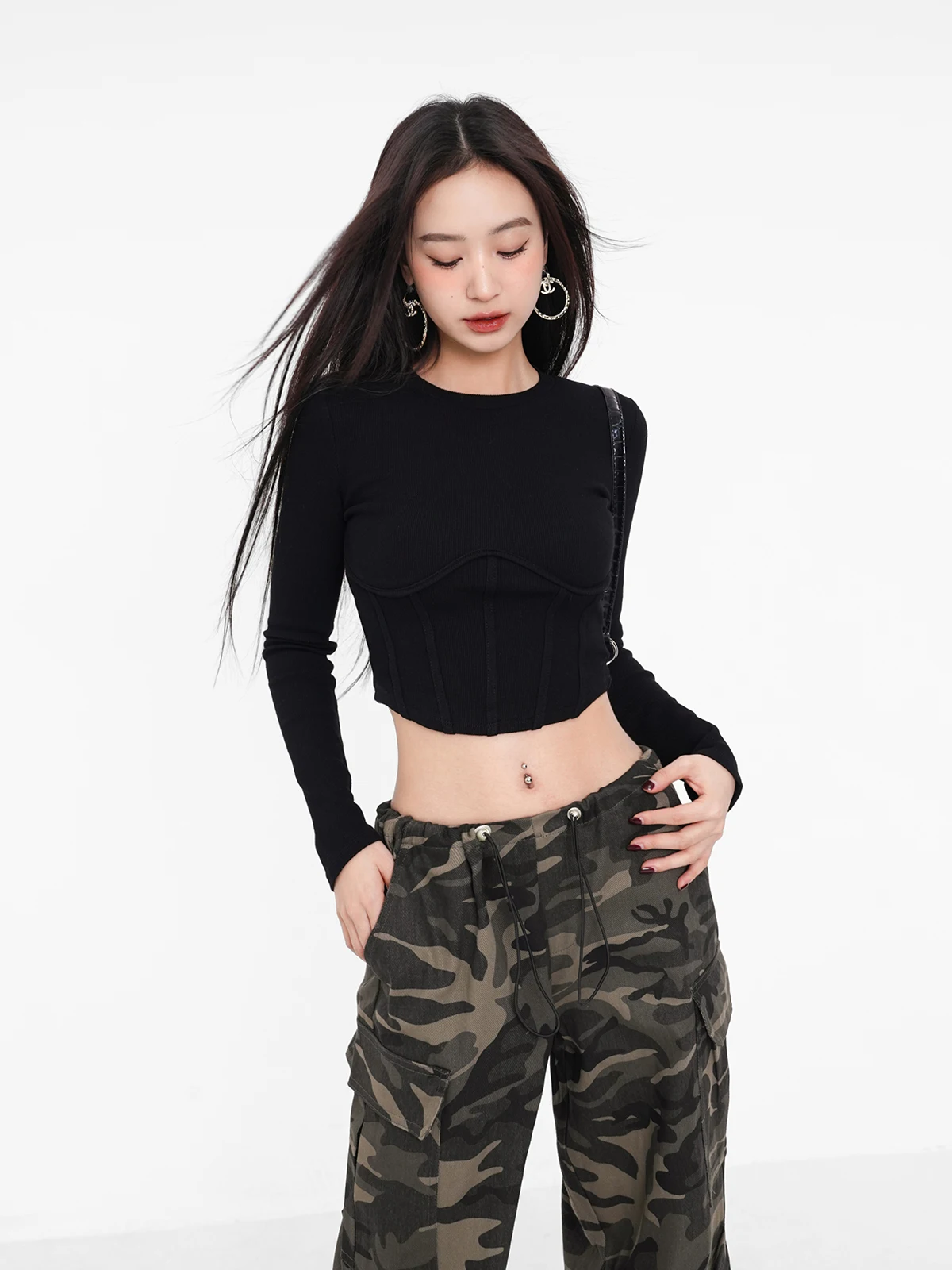 Spring/Autumn New American T-shirt Design Sense Slim Tight Fitting High Waisted Spicy Girl Pure Desire Small Round Neck Top C906