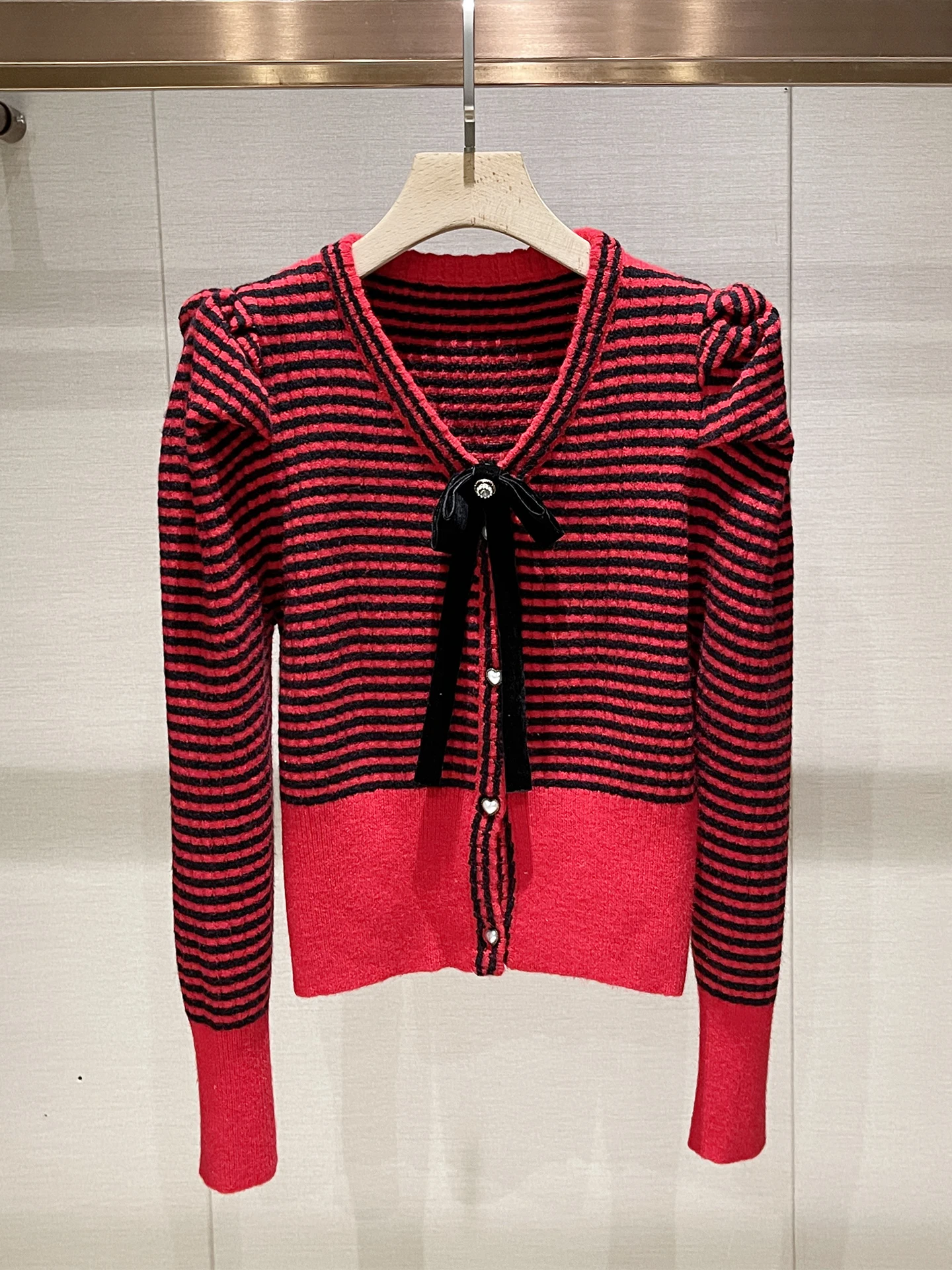 

Ele V-Ne Long Sve Knitted Sweater Women's Slim Fit Stripe Red Faionable Casual Sle Winter New Arrival