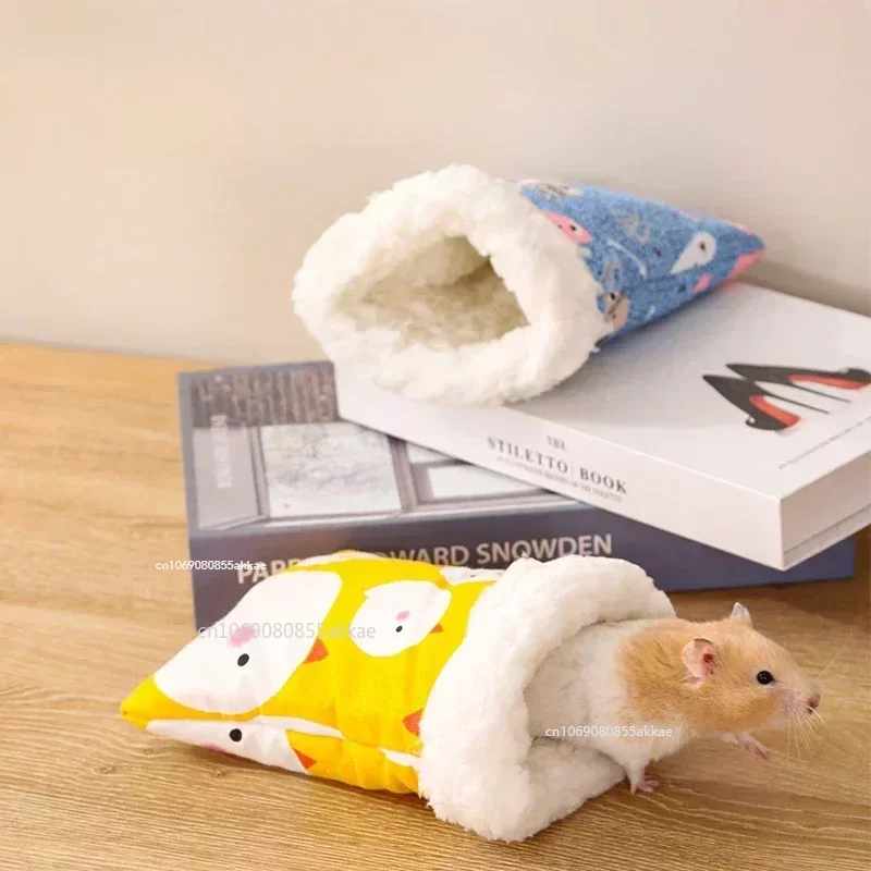 Warm Hamster Sleeping Bag Soft Plush Rat Cage House Cute Winter Small Pet Bed for Totoro Hedgehog Guinea Pig Pet Accessories