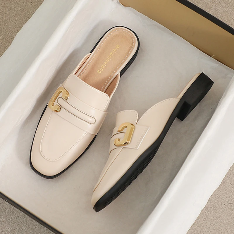 

Mules Shoes Women Metal Decoration Closed Toe Slippers Slip on Chunky Heels Slides Fashion Flip Flops Big Size Black Apricot