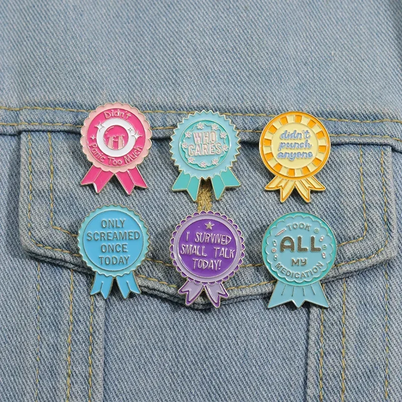 Medal Quotes Enamel Pins Don't Panic Custom Creative Medical Brooch Lapel Badges Jewelry Gift for Kid Friends Wholesale