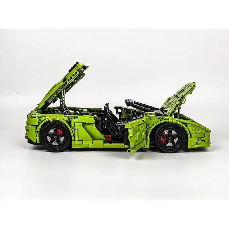 MOC-168062 New 1:10 Green Supercar GTR Assembly Splicing Building Blocks • 2724 Parts MOC Creative Building Blocks Toy Gift