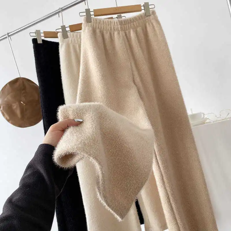 Winter Pants Women Fluffy Elastic High Waist Tender Korean Style Feminine Baggy Fashion Daily Comfortable Soft Velvet Trousers