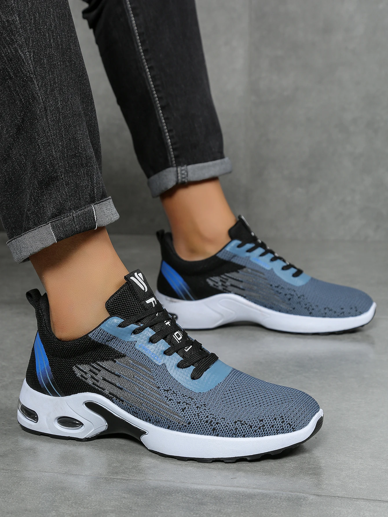 Atmungsaktive Schnür-Laufschuhe für Herren, Gestrickte Mesh-Freizeitschuhe, Bequeme Schuhe mit Gepolsterter Sohle für den Täglichen Gebrauch – Detail 11