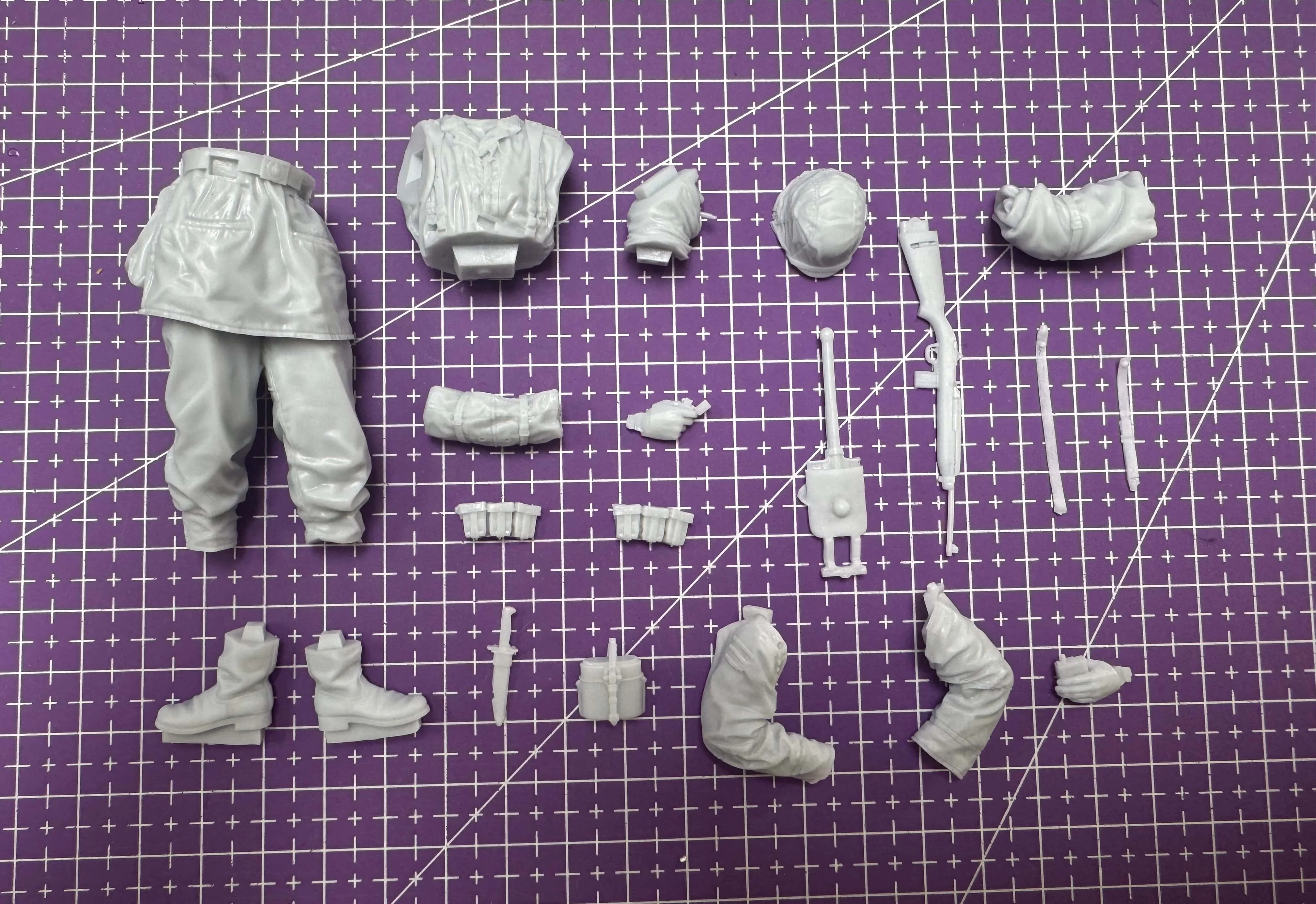 

1/16 Casting Resin Model Assembly Kit, Resin Soldier Commander, Unpainted and Requires Assembly