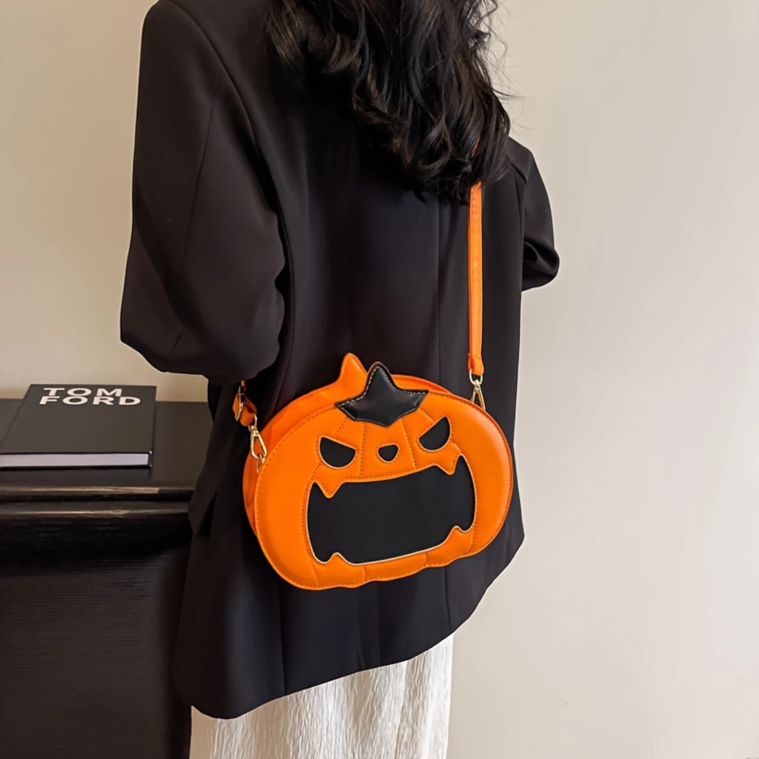 Halloween Pumpkin Shaped Shoulder Bag For Women, Fashionable Quirky Crossbody Purse For Casual Daily Use, Essential Festive Acce