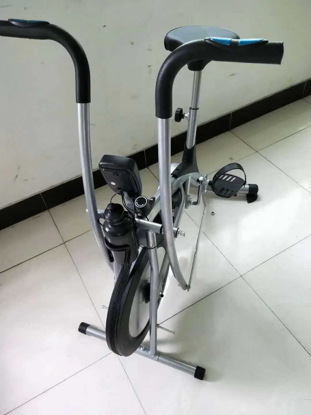 จักรยานปั่นพัดลมกลมใหญ่ Magtonic Best Spin Bikes อุปกรณ์ฟิตเนส Air Bike