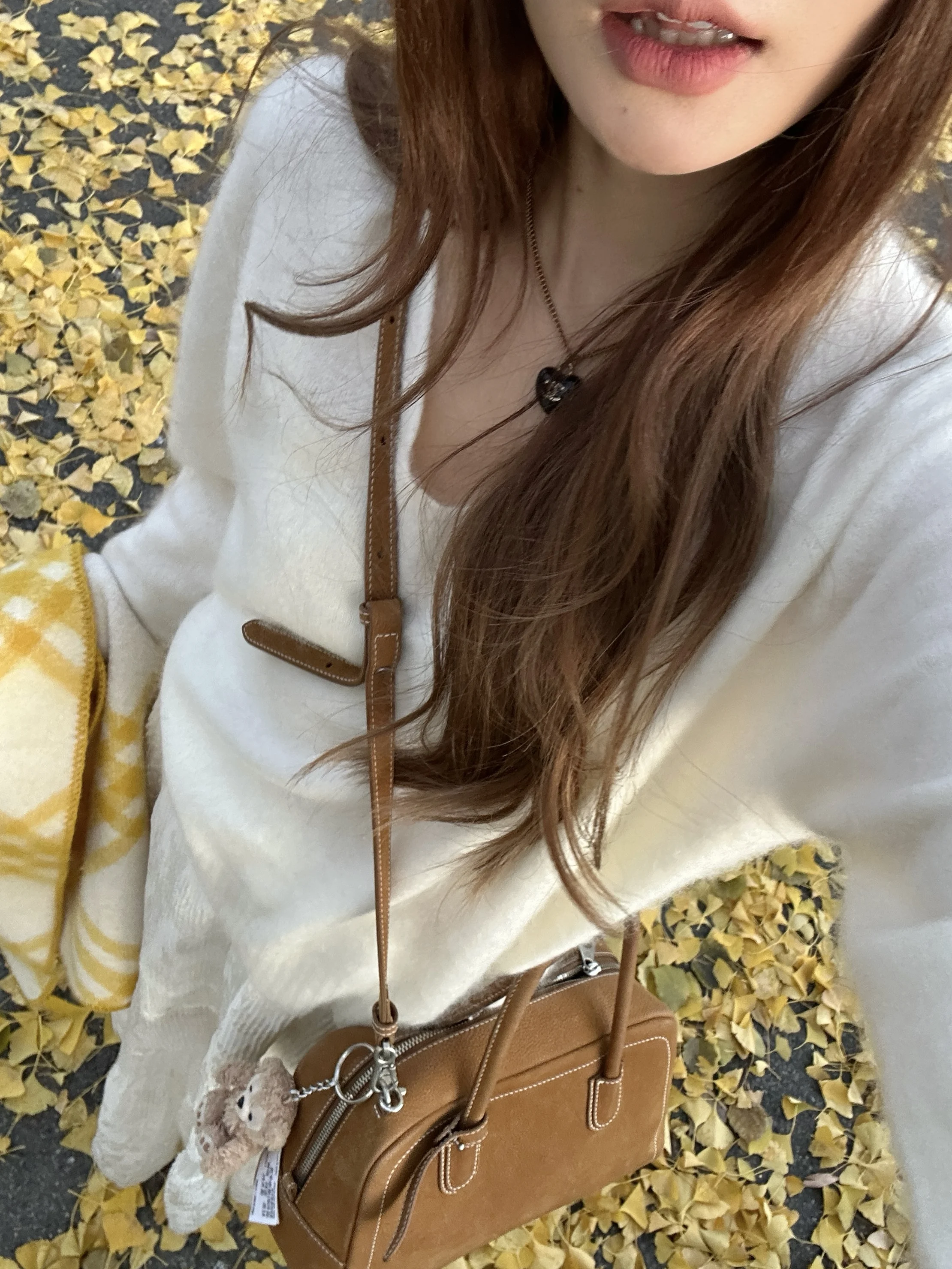 

LANN2025 Зимний новый мягкий вязаный кардиган с V-образным вырезом из шерсти и шелка, приятный к телу, женский, элегантный, с длинными рукавами