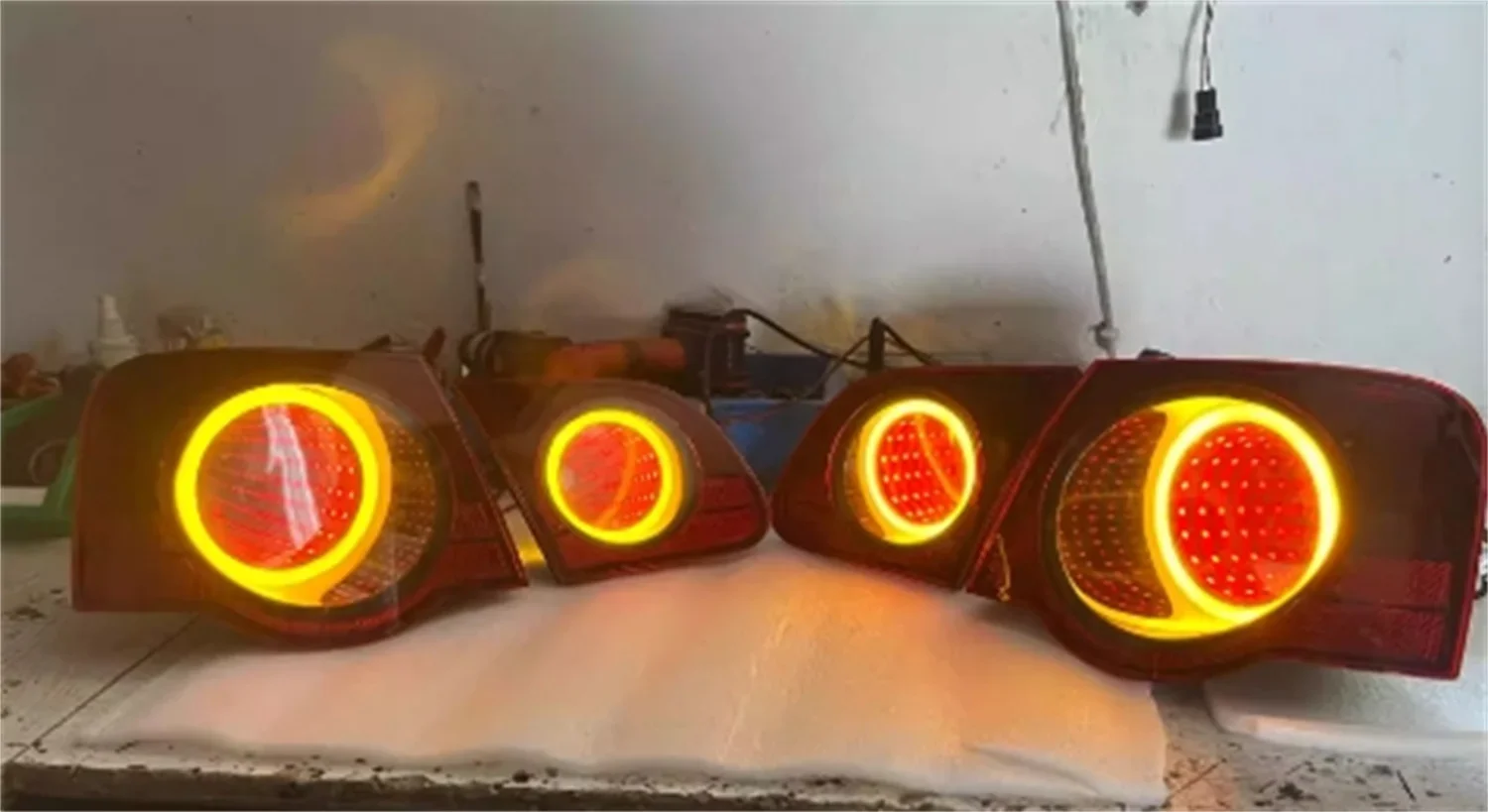 

Car Tail Light App Control Taillight for Volkswagen vw passat b6 r36 sedan jetta mk5 Brake Driving Reversing Lamp Turn Signal