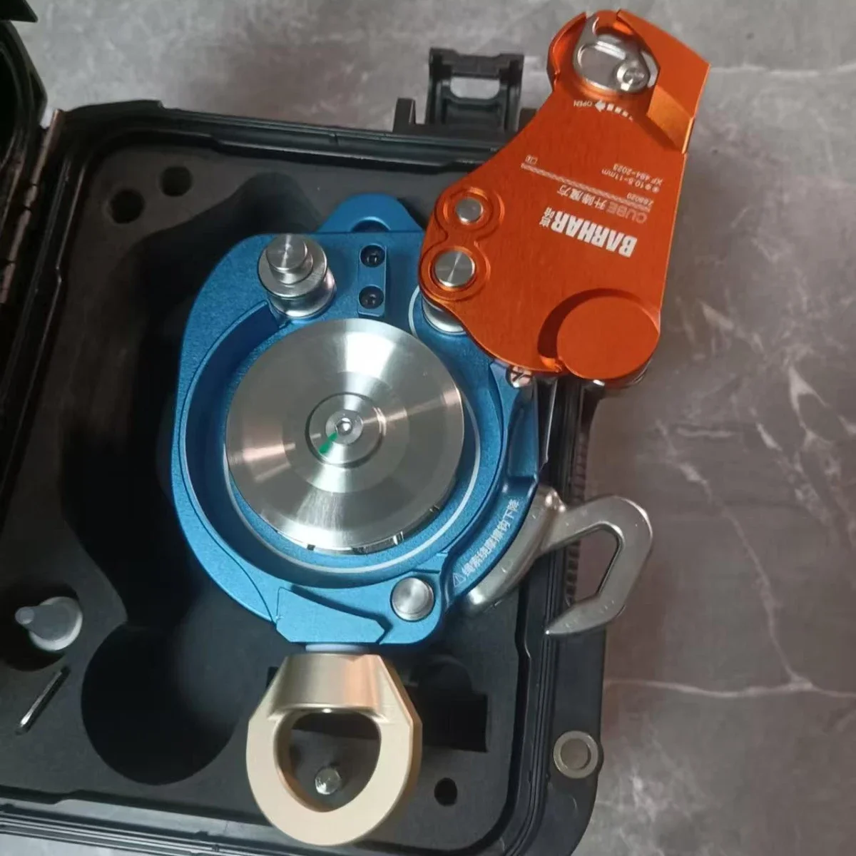 

Electric Pulley Ascent Descent Device Awah BH CUBE with universal joints，for Rescue/climbing Raise/lower goods or personnel