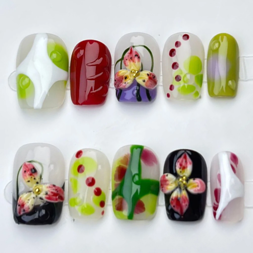 Unghie finte di alta qualità, dolci e fresche, rimovibili, con copertura completa, fiori di perle 3D, sfera in acciaio, design bowknot, unghie finte rotonde quadrate corte