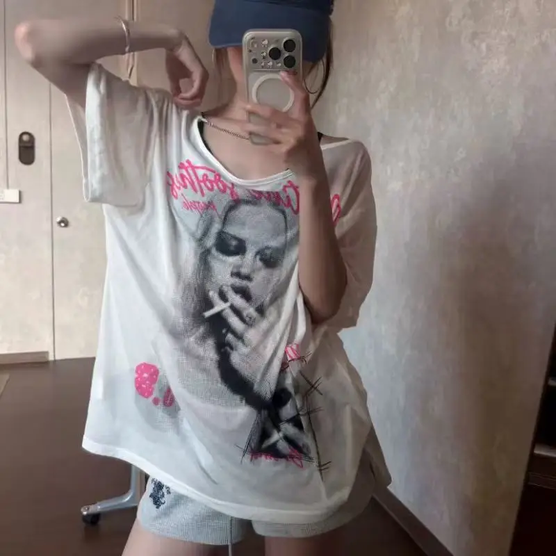Grunge White Slant Shoulder Tops Vintage Portrait Letter Print Short Sleeve Tee Irregular Off Shoulder Daily Casual Wear