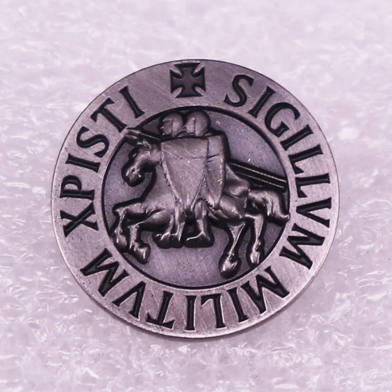 Pin Esmaltado con Sello de los Caballeros Templarios 'Sigillvm Militvm Xpisti' Inscripción Latina, Diseño Medieval de Cruzado, Historia, Entusiastas de los Caballeros