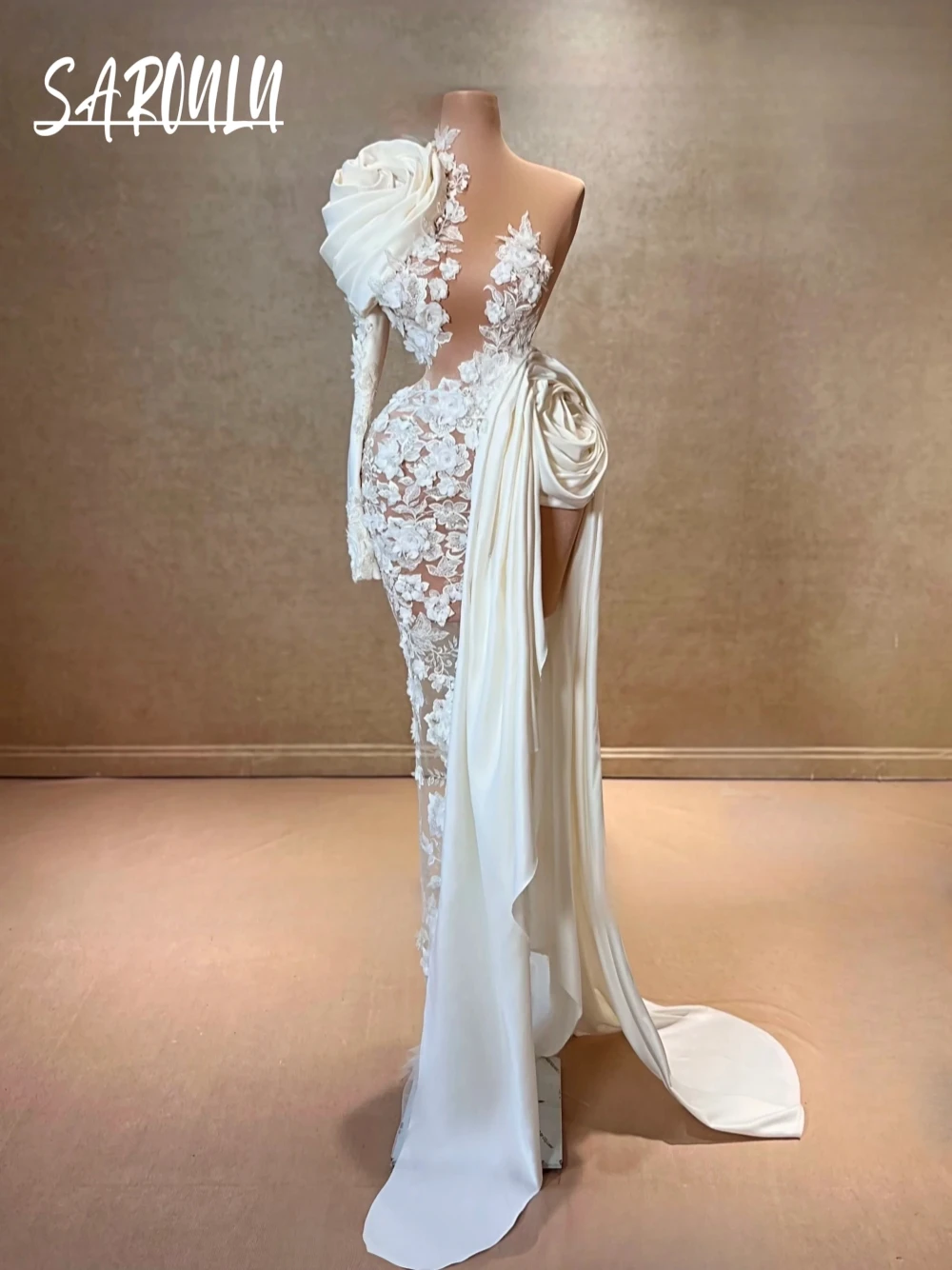 

Fashionable 3D Flowers White Applique Chic Wedding Dress Sexy High Split Straight Bride Wear Customized Delicate One Sleeve Gown