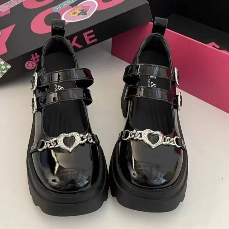 Lolita Schoenen Dames Punk Platform Pumps Metalen Ketting Mary Jane Lolita Schoenen Vrouw Japans Lakleer Hoge Hakken Gotische Schoen