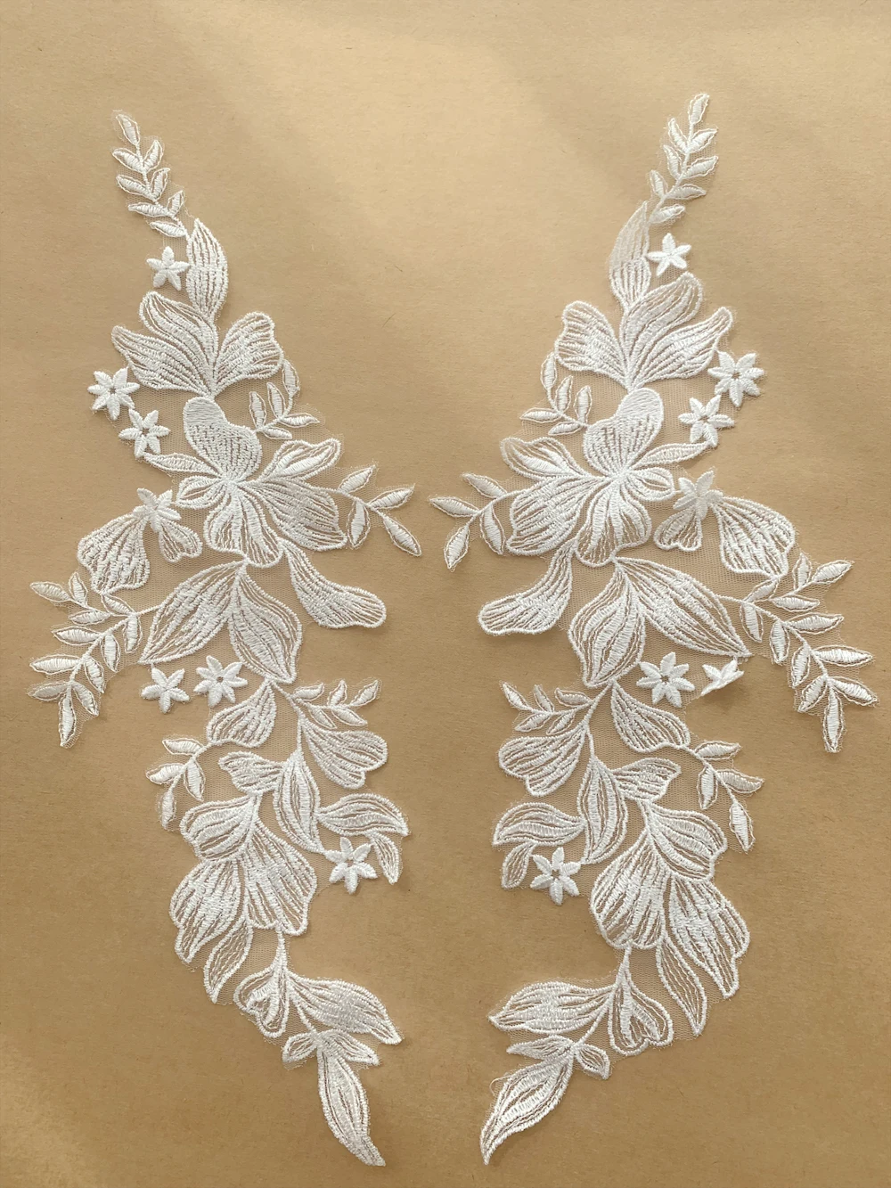 Lace Fabric Embroidered Wedding Gown Appliques, Baroque Trims, Collar Mesh Sew On Patches for Dress, DIY Decoration, Off White