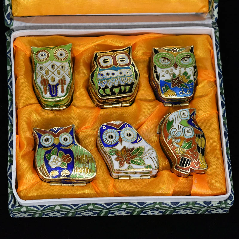 

Cloisonné Enamel Old Beijing Crafts Ink Pad and Rouge Box Portable Lipstick Authentic Owl Polished Powder Set Ornaments Home