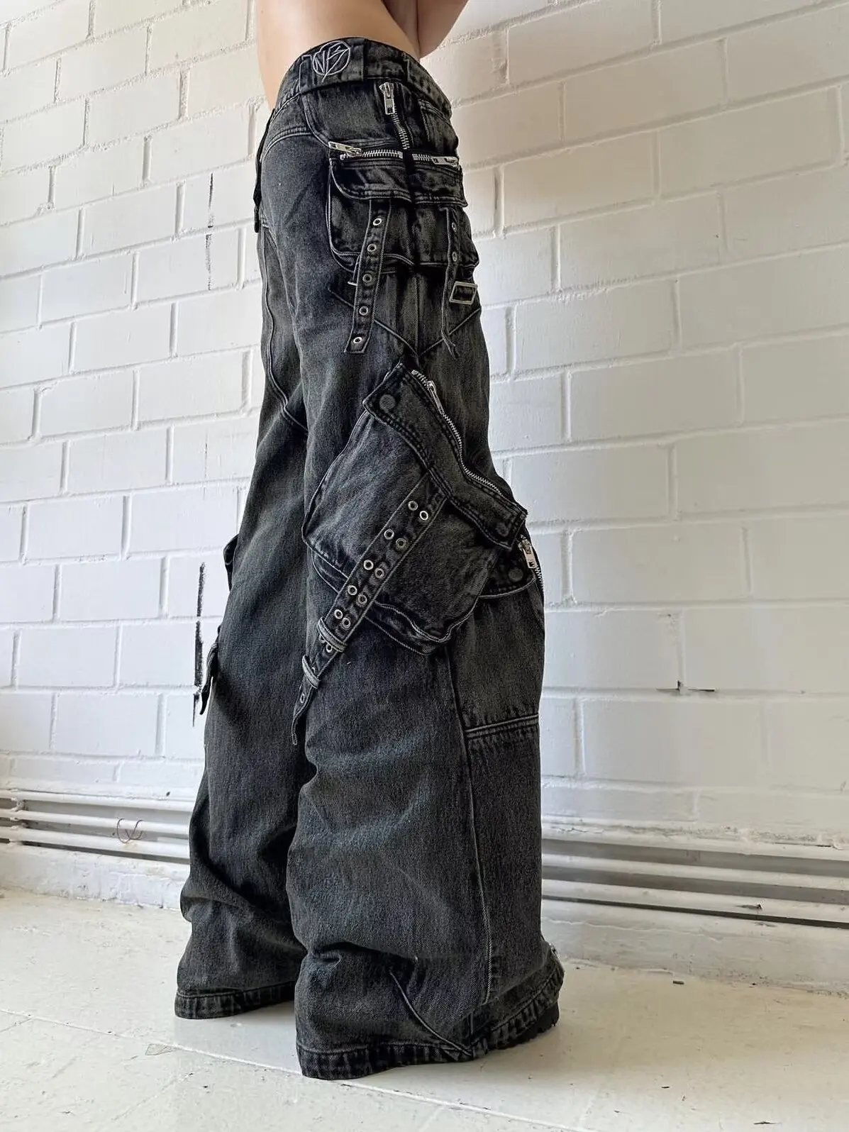 Y2K Black Gothic Punk Multi-Pocket Zipper Black Jeans Men And Women American Baggy Fashion Vintage Casual Loose Wide-Leg Jeans