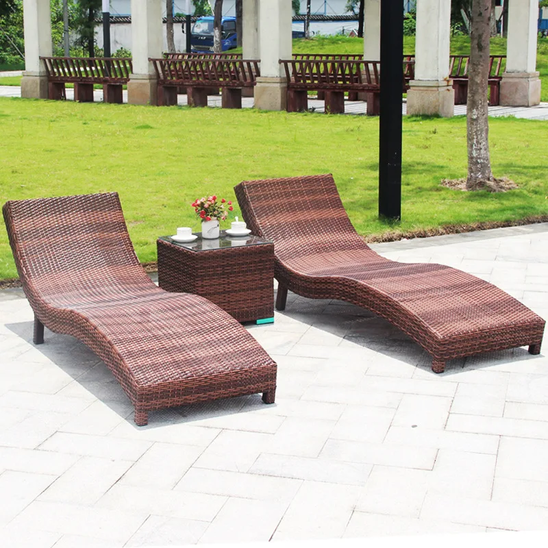Outdoor leisure swimming pool Beach lounging chairs Hotel courtyard PE imitation rattan with umbrella Outdoor rattan