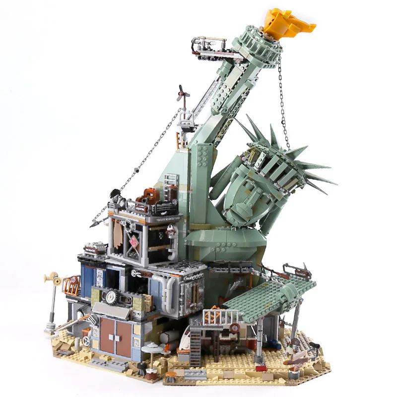 

IN STOCK With Light Movie Model Welcome To Apocalypseburg 3178Pcs Building Bricks Blocks Toys Children Chrismas Gift 70840 45014
