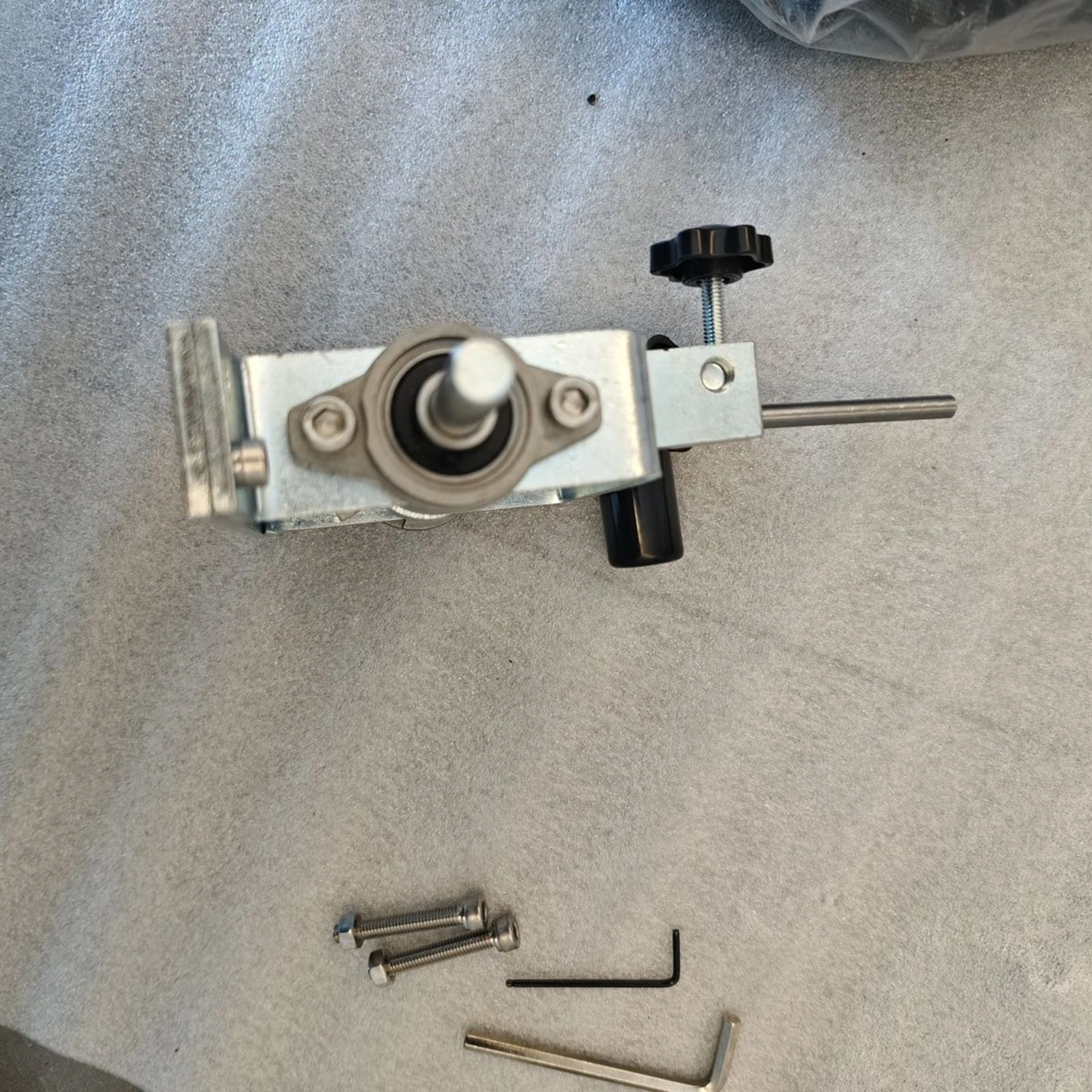 Portable 8-40mm Wire Stripper Hand-Operated/Electric Drill-Driven Small Copper Scrap Wire Stripping Tool for Scrap Copper