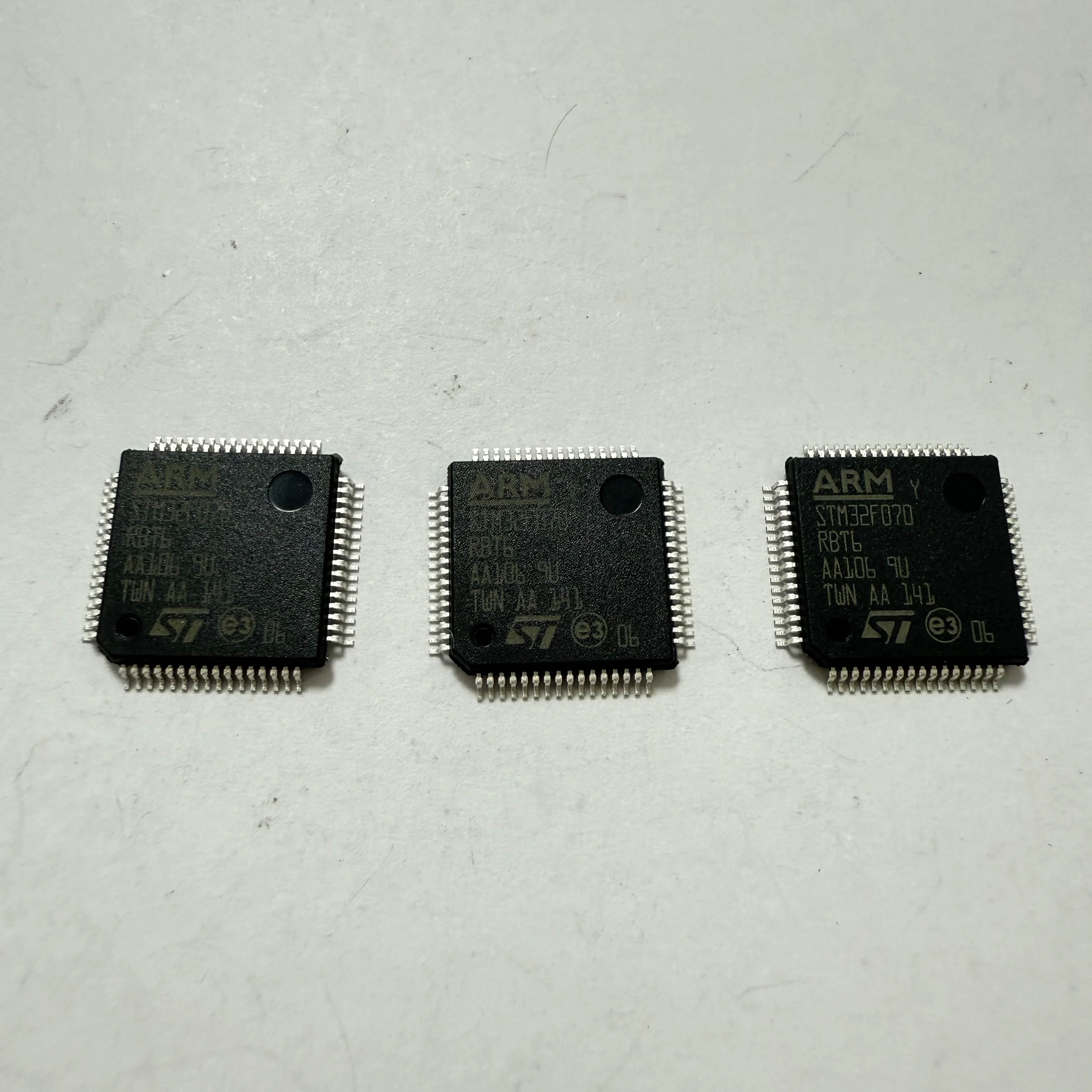 3 шт./лот STM32F070RBT6 (блоки микроконтроллеров)